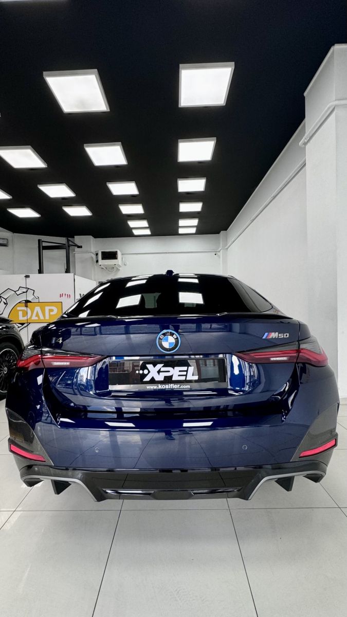 BMW i4 M50