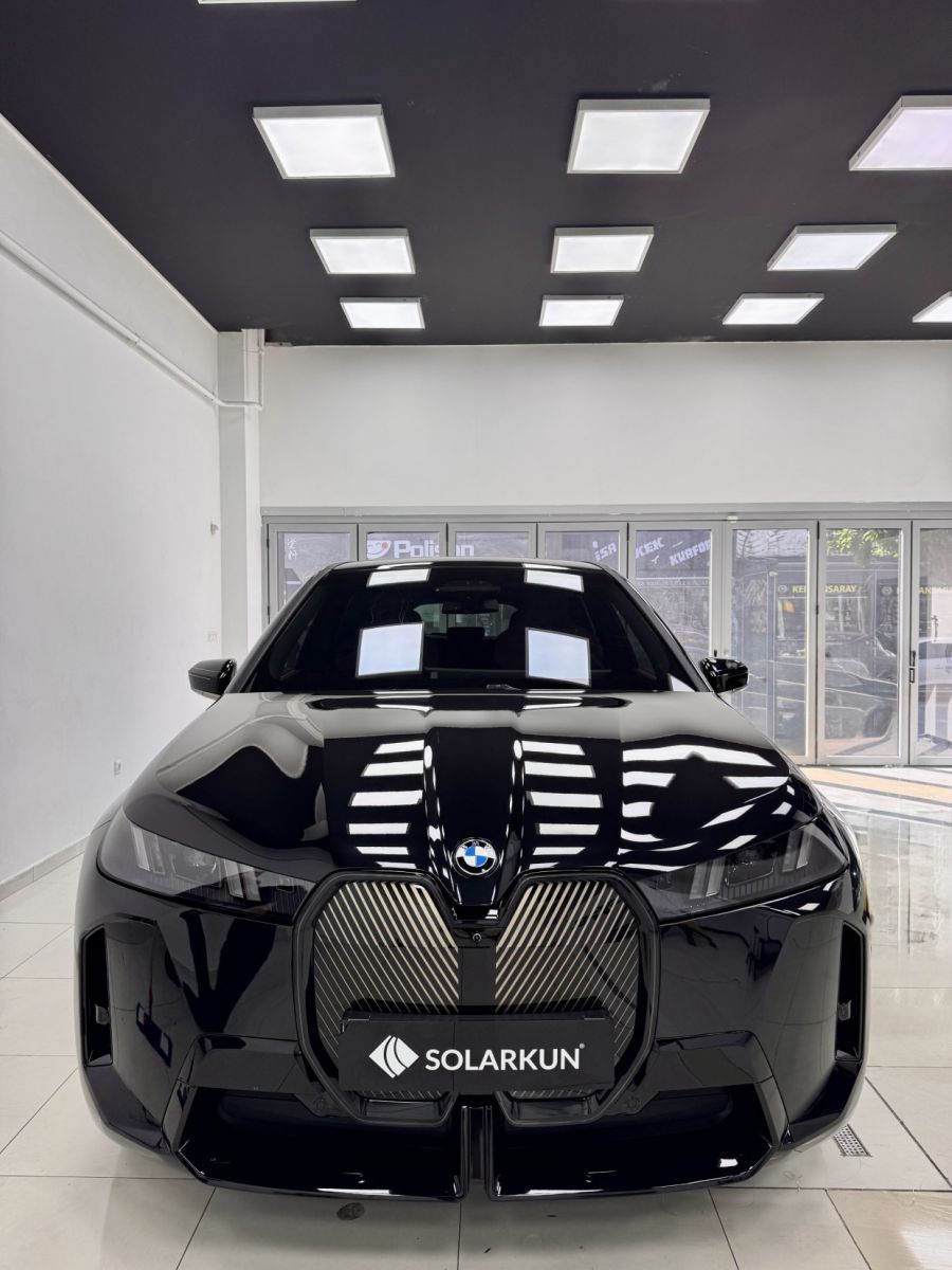 BMW iX xDrive60