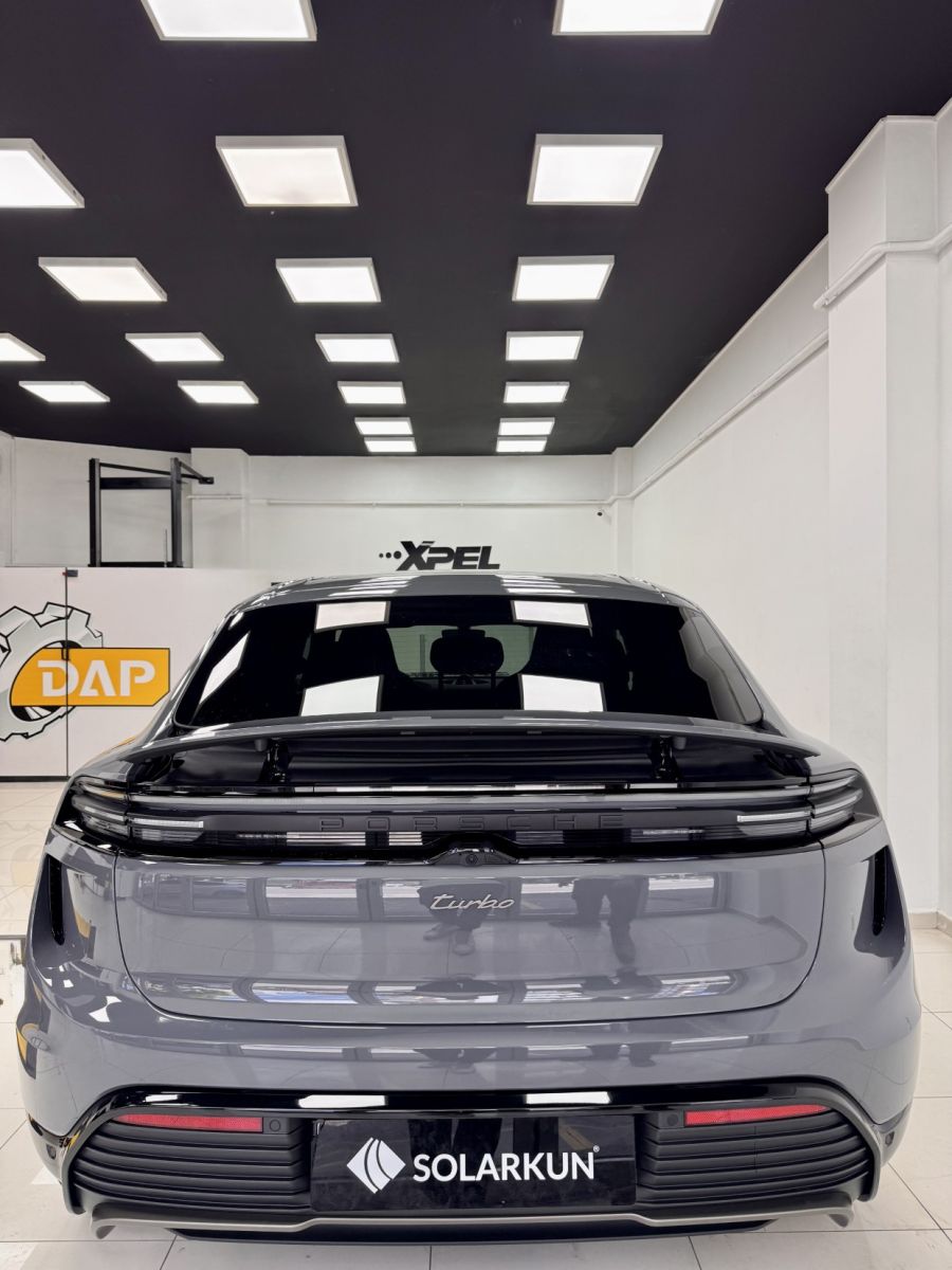Macan Electric 