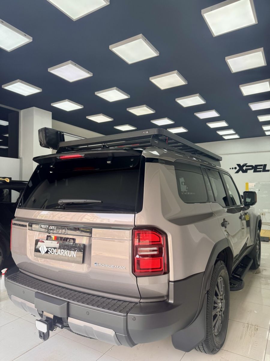 Toyota Land Cruiser 
