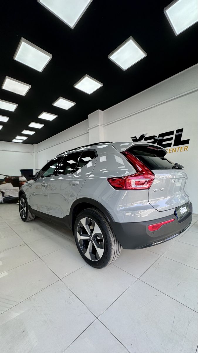 Volvo XC40 T2