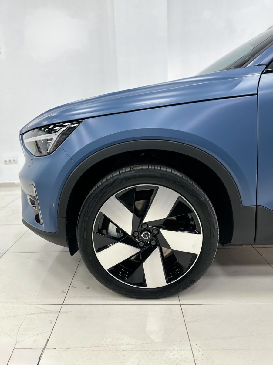 Volvo C40 
