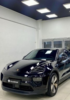  Porsche Macan 4